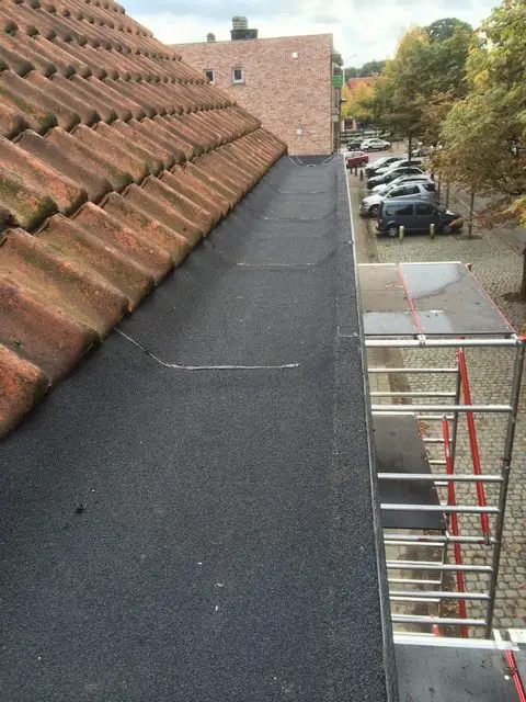 bakgoot-met-roofing